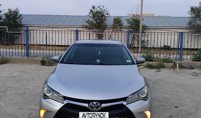 Toyota Camry 2015 года