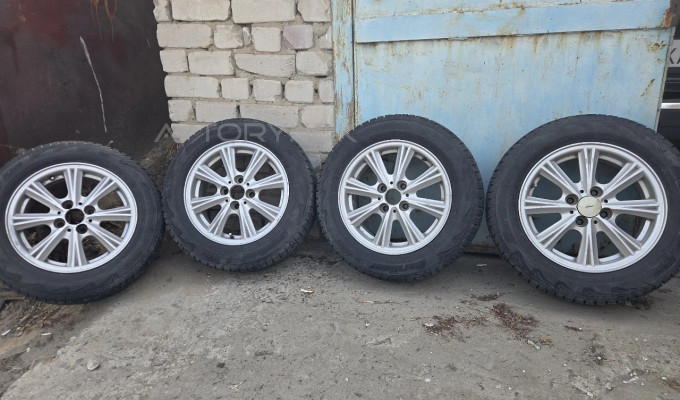 Продам диски с резинои