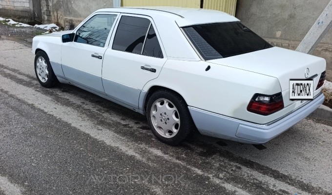 Mercedes-Benz E-Класс 1991 года