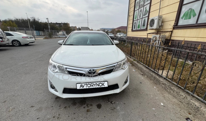 Toyota Camry 2014 года