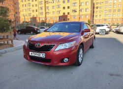 Toyota Camry 2011 года