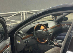 Mercedes-Benz S-Класс 2006 года