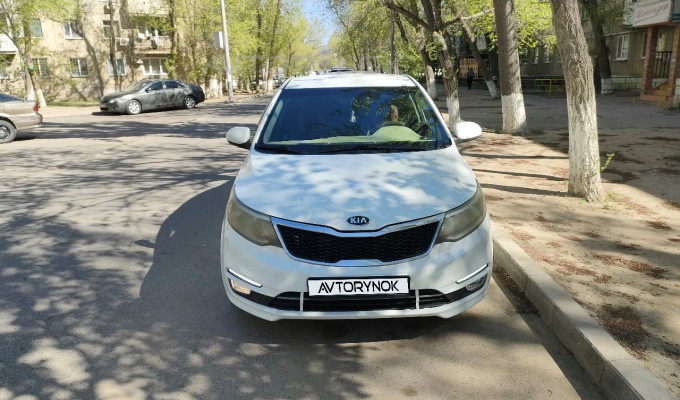 Kia Rio 2015 года