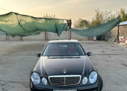 Mercedes-Benz E-Класс 2004 года