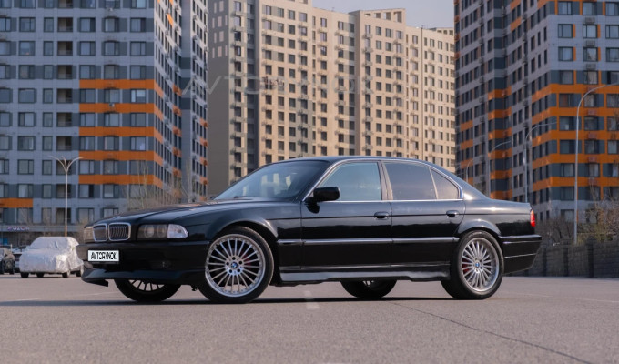 BMW 7 серия 1994 года