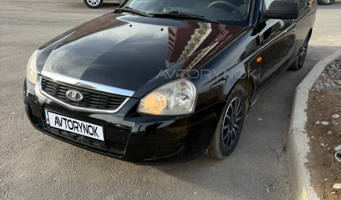 ВАЗ (Lada) Priora 2013 года