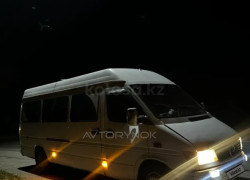 Mercedes-Benz Sprinter 1998 года