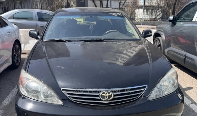 Toyota Camry 2004 года