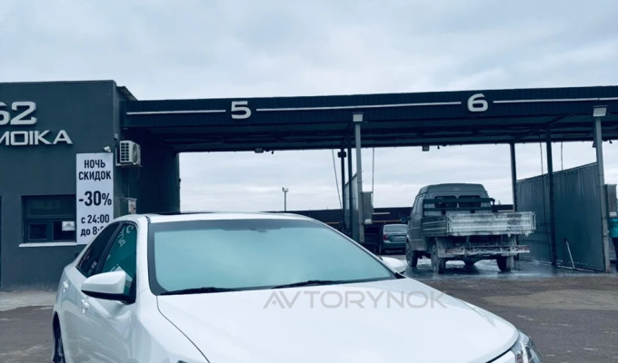 Toyota Camry 2012 года