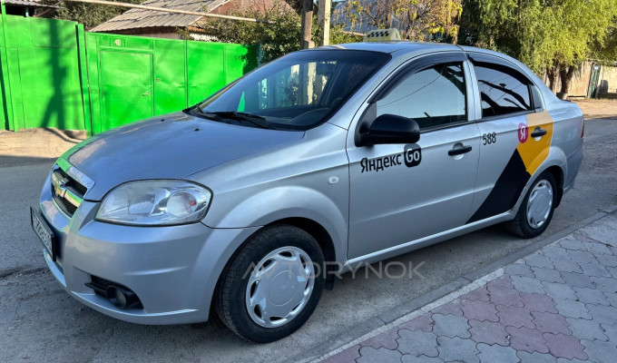 Chevrolet Aveo 2010 года