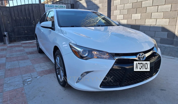 Toyota Camry 2015 года