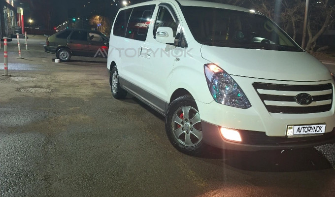 Hyundai Starex 2009 года