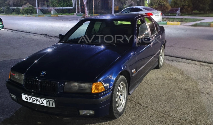 BMW 3 серия 1992 года