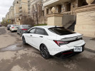 Hyundai Elantra 2024 года