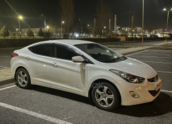 Hyundai Elantra 2013 года