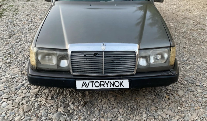 Mercedes-Benz E-Класс 1989 года