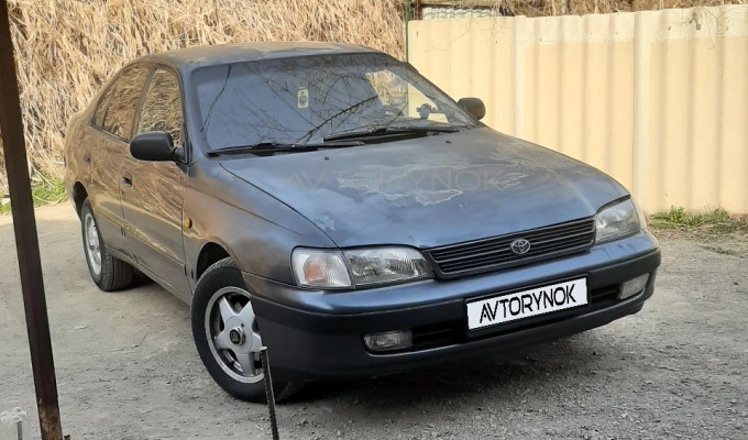 Toyota Carina E 1993 года
