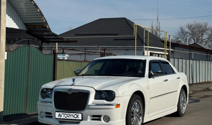 Chrysler 300C 2008 года