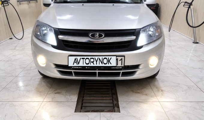 ВАЗ (Lada) Granta 2013 года