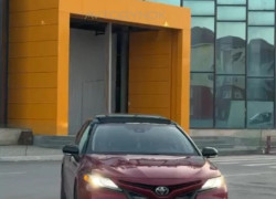 Toyota Camry 2021 года