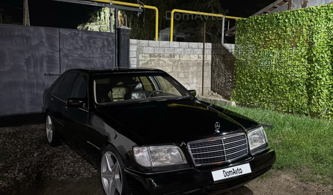 Mercedes-Benz S-Класс 1993 года