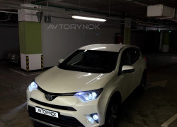 Toyota RAV4 2017 года