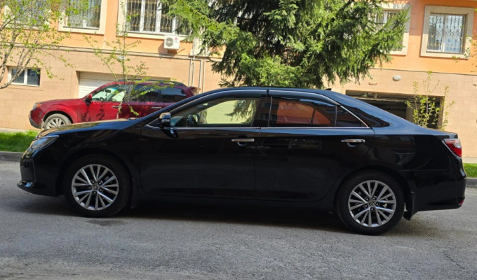 Toyota Camry 2016 года