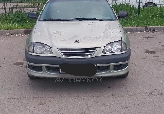 Toyota Avensis 1998 года