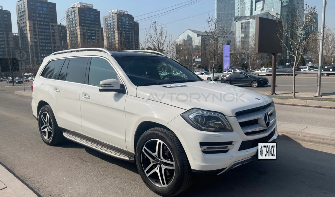 Mercedes-Benz GL-Класс 2015 года