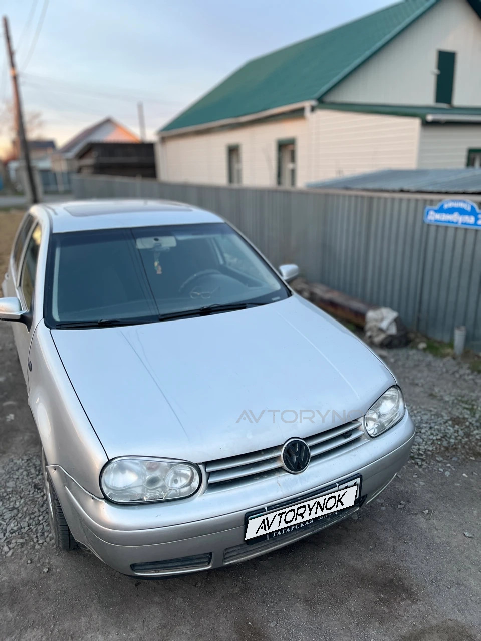 Volkswagen Golf, 2004