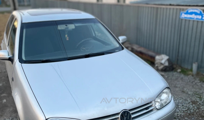 Volkswagen Golf 2004 года