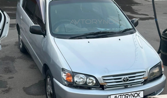 Toyota Ipsum 1997 года