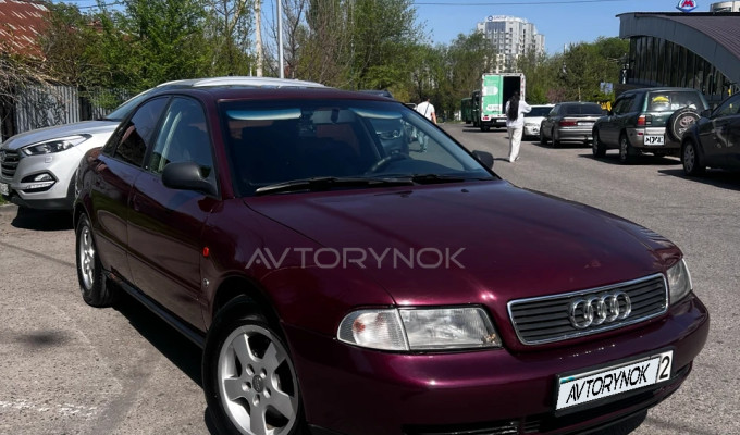 Audi A4 1995 года