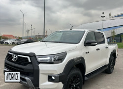 Toyota Hilux 2016 года