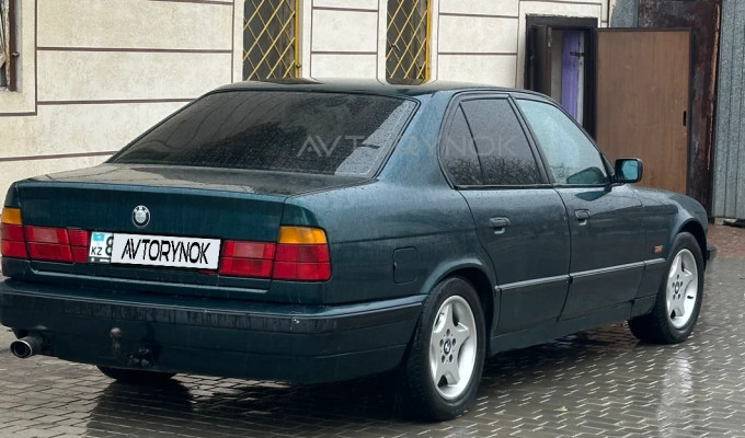 BMW 5 серия 1993 года