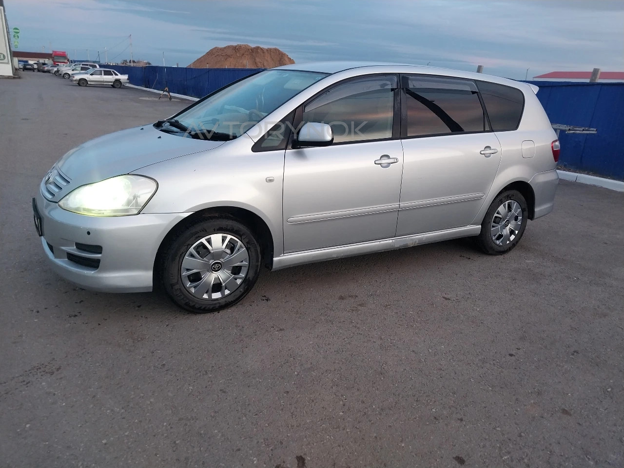 Toyota Ipsum, 2005