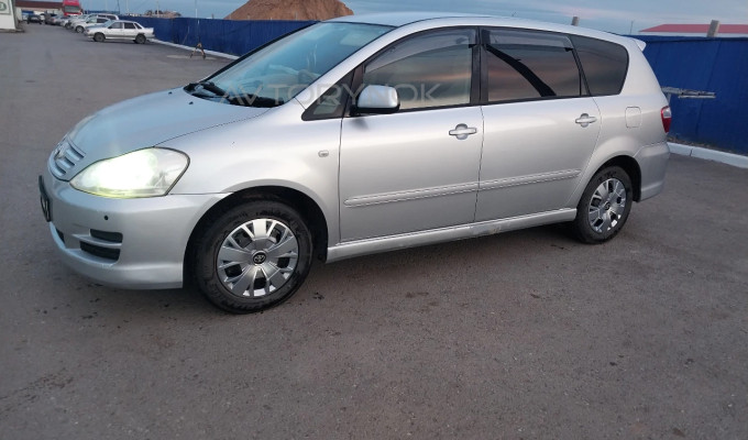 Toyota Ipsum 2005 года