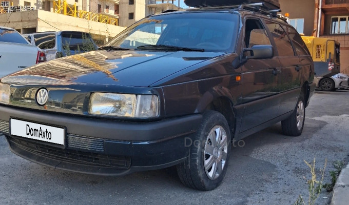 Volkswagen Passat 1993 года