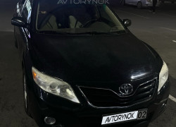 Toyota Camry 2010 года