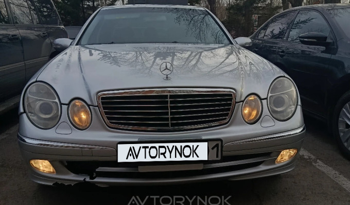 Mercedes-Benz E-Класс 2003 года
