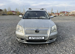 Toyota Avensis 2004 года