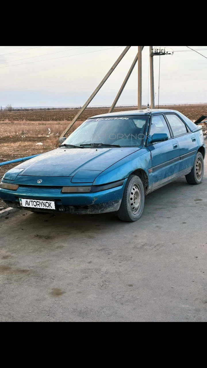 Mazda 323, 1992