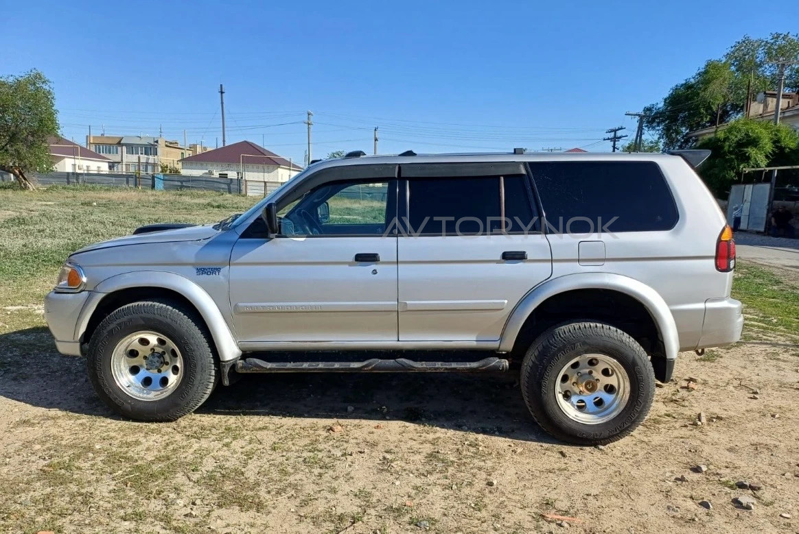 Mitsubishi Montero Sport, 2002