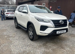 Toyota Fortuner 2022 года