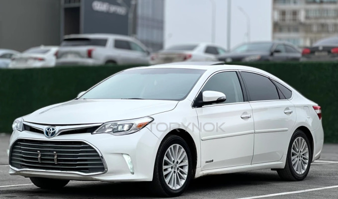 Toyota Avalon 2013 года