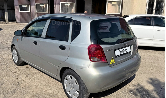 Chevrolet Aveo 2003 года