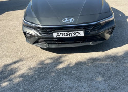 Hyundai Elantra 2023 года