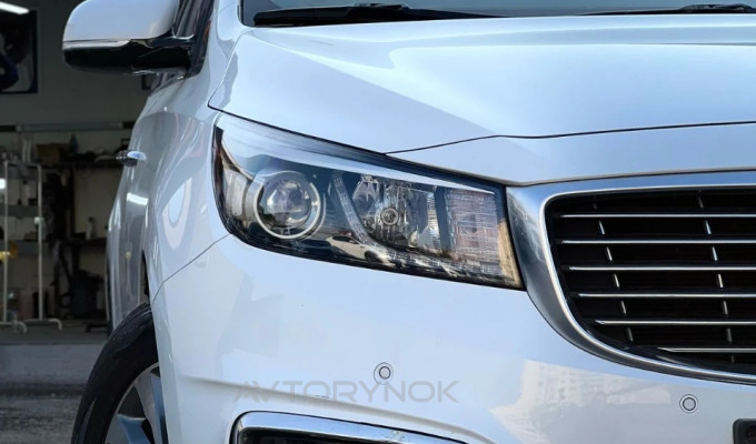 Kia Carnival 2015 года
