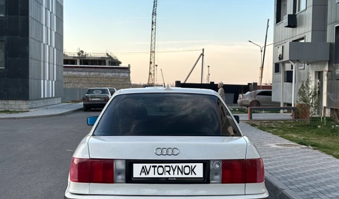 Audi 80 1992 года