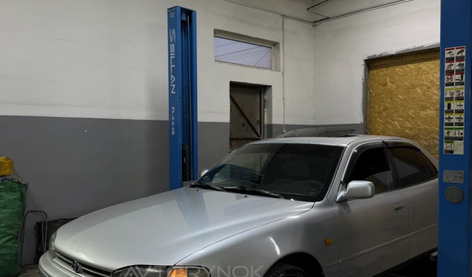 Toyota Camry 1993 года
